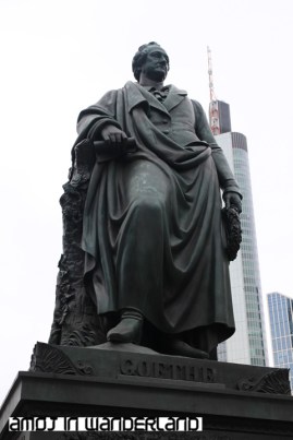 Goethe_Statue